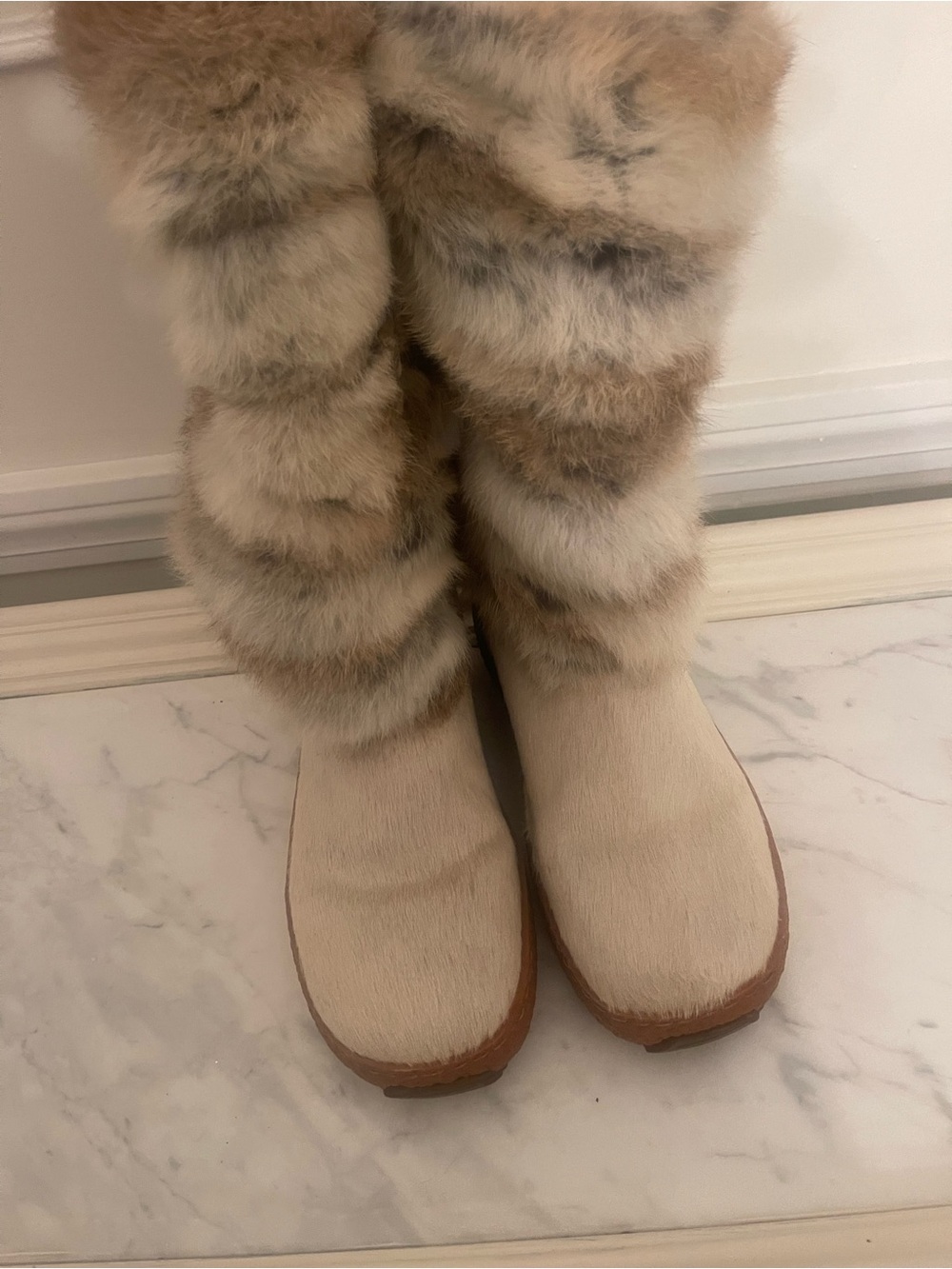 Oscar de la Renta Beige and Brown Fur Winter Boots